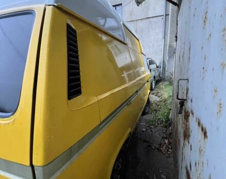 Желтый Фольксваген Transporter, объемом двигателя 1.6 л и пробегом 666 тыс. км за 1600 $, фото 5 на Automoto.ua