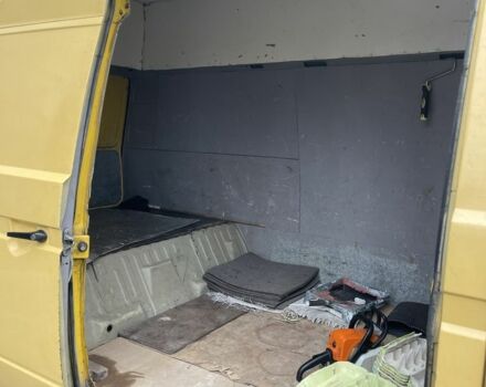 Желтый Фольксваген Transporter, объемом двигателя 1.7 л и пробегом 280 тыс. км за 2800 $, фото 5 на Automoto.ua