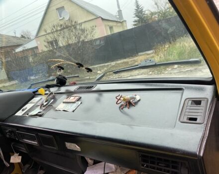 Желтый Фольксваген Transporter, объемом двигателя 1.7 л и пробегом 280 тыс. км за 2800 $, фото 4 на Automoto.ua