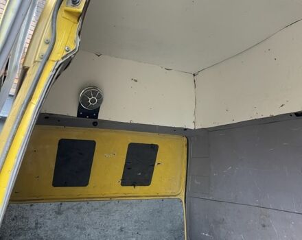 Желтый Фольксваген Transporter, объемом двигателя 1.7 л и пробегом 280 тыс. км за 2800 $, фото 6 на Automoto.ua