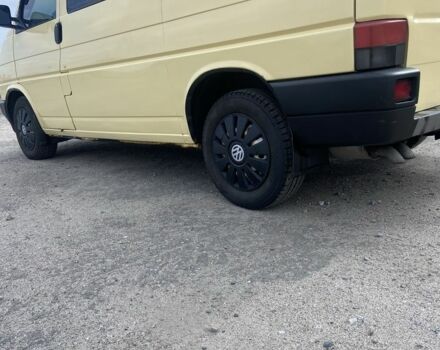 Желтый Фольксваген Transporter, объемом двигателя 1.9 л и пробегом 300 тыс. км за 3800 $, фото 4 на Automoto.ua