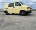 Желтый Фольксваген Transporter, объемом двигателя 1.9 л и пробегом 300 тыс. км за 3800 $, фото 2 на Automoto.ua