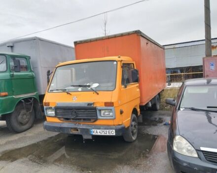 Жовтий Фольксваген Transporter, об'ємом двигуна 2.4 л та пробігом 355 тис. км за 2450 $, фото 1 на Automoto.ua