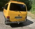 Желтый Фольксваген Transporter, объемом двигателя 1.9 л и пробегом 348 тыс. км за 3500 $, фото 2 на Automoto.ua
