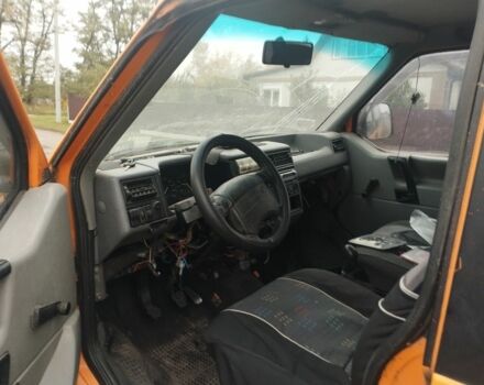 Жовтий Фольксваген Transporter, об'ємом двигуна 1.9 л та пробігом 300 тис. км за 1600 $, фото 4 на Automoto.ua