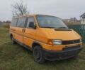 Жовтий Фольксваген Transporter, об'ємом двигуна 1.9 л та пробігом 300 тис. км за 1600 $, фото 1 на Automoto.ua
