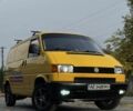 Желтый Фольксваген Transporter, объемом двигателя 1.9 л и пробегом 320 тыс. км за 8600 $, фото 1 на Automoto.ua