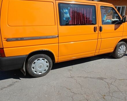 Желтый Фольксваген Transporter, объемом двигателя 1.9 л и пробегом 310 тыс. км за 5700 $, фото 3 на Automoto.ua