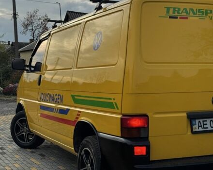 Желтый Фольксваген Transporter, объемом двигателя 1.9 л и пробегом 320 тыс. км за 8600 $, фото 4 на Automoto.ua