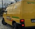 Желтый Фольксваген Transporter, объемом двигателя 1.9 л и пробегом 320 тыс. км за 8600 $, фото 4 на Automoto.ua