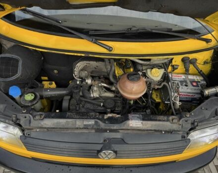 Желтый Фольксваген Transporter, объемом двигателя 1.9 л и пробегом 320 тыс. км за 8600 $, фото 7 на Automoto.ua