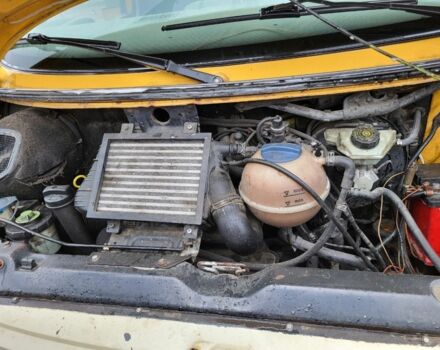 Желтый Фольксваген Transporter, объемом двигателя 0 л и пробегом 340 тыс. км за 3200 $, фото 6 на Automoto.ua