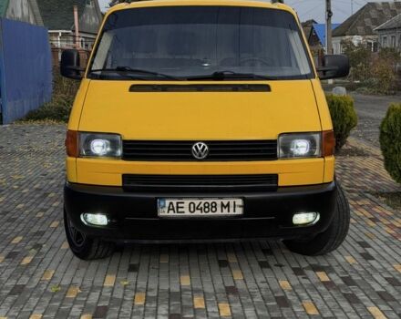 Желтый Фольксваген Transporter, объемом двигателя 1.9 л и пробегом 320 тыс. км за 8600 $, фото 1 на Automoto.ua