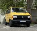 Желтый Фольксваген Transporter, объемом двигателя 1.9 л и пробегом 270 тыс. км за 2800 $, фото 1 на Automoto.ua
