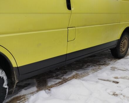 Желтый Фольксваген Transporter, объемом двигателя 1.9 л и пробегом 400 тыс. км за 4100 $, фото 9 на Automoto.ua