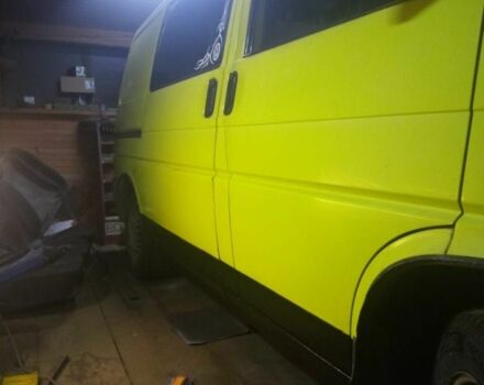 Желтый Фольксваген Transporter, объемом двигателя 1.9 л и пробегом 400 тыс. км за 4100 $, фото 10 на Automoto.ua