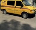 Желтый Фольксваген Transporter, объемом двигателя 1.9 л и пробегом 409 тыс. км за 5500 $, фото 2 на Automoto.ua