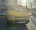 Желтый Фольксваген Transporter, объемом двигателя 1.9 л и пробегом 320 тыс. км за 225000 $, фото 3 на Automoto.ua