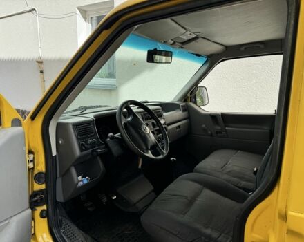 Жовтий Фольксваген Transporter, об'ємом двигуна 1.9 л та пробігом 297 тис. км за 4500 $, фото 4 на Automoto.ua