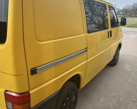 Желтый Фольксваген Transporter, объемом двигателя 1.9 л и пробегом 320 тыс. км за 225000 $, фото 7 на Automoto.ua