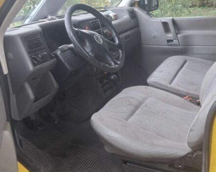 Жовтий Фольксваген Transporter, об'ємом двигуна 2.5 л та пробігом 500 тис. км за 3200 $, фото 2 на Automoto.ua