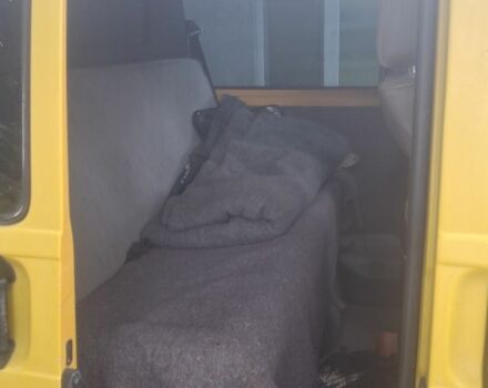 Жовтий Фольксваген Transporter, об'ємом двигуна 2.5 л та пробігом 500 тис. км за 3200 $, фото 3 на Automoto.ua