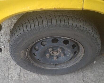 Жовтий Фольксваген Transporter, об'ємом двигуна 2.5 л та пробігом 500 тис. км за 3200 $, фото 5 на Automoto.ua