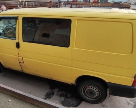 Желтый Фольксваген Transporter, объемом двигателя 2.5 л и пробегом 450 тыс. км за 5000 $, фото 3 на Automoto.ua