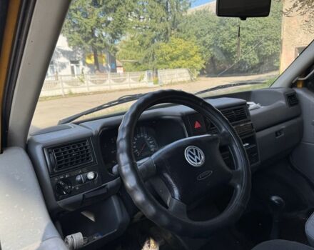 Жовтий Фольксваген Transporter, об'ємом двигуна 2.4 л та пробігом 450 тис. км за 4000 $, фото 5 на Automoto.ua