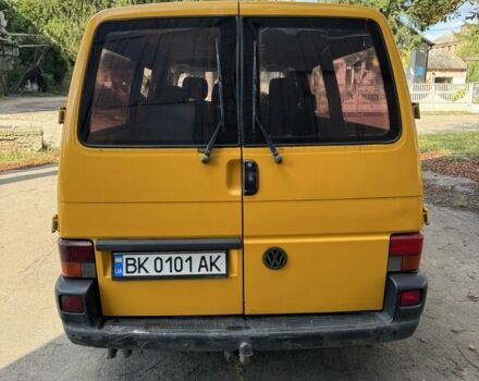 Жовтий Фольксваген Transporter, об'ємом двигуна 2.4 л та пробігом 450 тис. км за 4000 $, фото 1 на Automoto.ua
