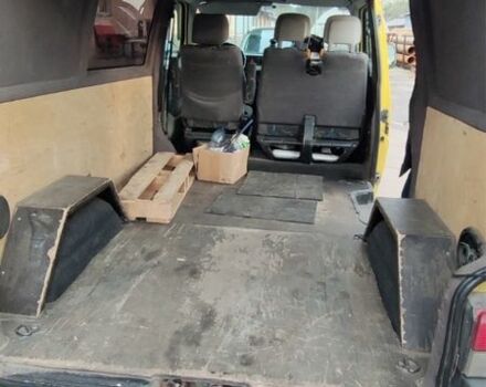 Желтый Фольксваген Transporter, объемом двигателя 2.5 л и пробегом 450 тыс. км за 5000 $, фото 5 на Automoto.ua