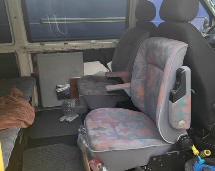 Желтый Фольксваген Transporter, объемом двигателя 2.5 л и пробегом 445 тыс. км за 5500 $, фото 9 на Automoto.ua