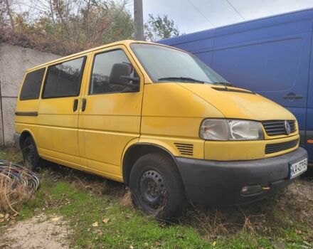 Желтый Фольксваген Transporter, объемом двигателя 2.5 л и пробегом 445 тыс. км за 5500 $, фото 1 на Automoto.ua