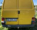 Желтый Фольксваген Transporter, объемом двигателя 2.5 л и пробегом 350 тыс. км за 5400 $, фото 3 на Automoto.ua