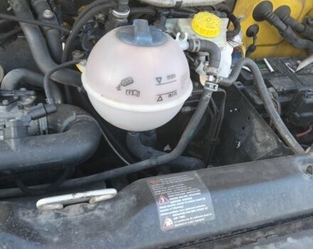 Желтый Фольксваген Transporter, объемом двигателя 2.5 л и пробегом 380 тыс. км за 7000 $, фото 6 на Automoto.ua