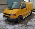 Желтый Фольксваген Transporter, объемом двигателя 2.5 л и пробегом 250 тыс. км за 7000 $, фото 1 на Automoto.ua