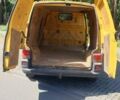 Желтый Фольксваген Transporter, объемом двигателя 2.5 л и пробегом 350 тыс. км за 5400 $, фото 7 на Automoto.ua