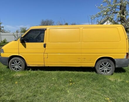 Желтый Фольксваген Transporter, объемом двигателя 2.5 л и пробегом 350 тыс. км за 5400 $, фото 1 на Automoto.ua