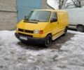Желтый Фольксваген Transporter, объемом двигателя 2.5 л и пробегом 250 тыс. км за 7000 $, фото 9 на Automoto.ua