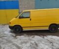 Желтый Фольксваген Transporter, объемом двигателя 2.5 л и пробегом 250 тыс. км за 7000 $, фото 1 на Automoto.ua
