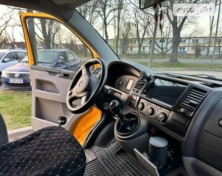 Желтый Фольксваген Transporter, объемом двигателя 1.98 л и пробегом 318 тыс. км за 8999 $, фото 6 на Automoto.ua