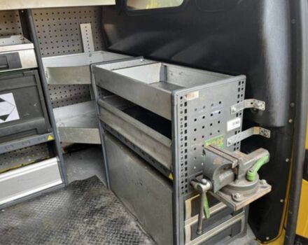 Жовтий Фольксваген Transporter, об'ємом двигуна 2 л та пробігом 278 тис. км за 5795 $, фото 6 на Automoto.ua