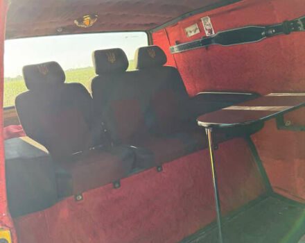 Жовтий Фольксваген Transporter, об'ємом двигуна 1.9 л та пробігом 499 тис. км за 1950 $, фото 13 на Automoto.ua