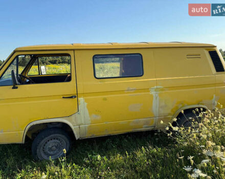 Жовтий Фольксваген Transporter, об'ємом двигуна 1.9 л та пробігом 499 тис. км за 1950 $, фото 4 на Automoto.ua
