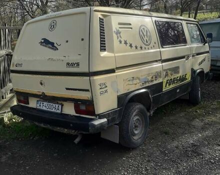 Желтый Фольксваген Transporter, объемом двигателя 1.9 л и пробегом 300 тыс. км за 2100 $, фото 4 на Automoto.ua