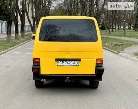 Жовтий Фольксваген Transporter, об'ємом двигуна 2.4 л та пробігом 430 тис. км за 4500 $, фото 3 на Automoto.ua