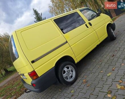 Жовтий Фольксваген Transporter, об'ємом двигуна 1.9 л та пробігом 297 тис. км за 4300 $, фото 11 на Automoto.ua