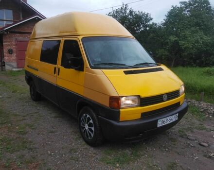 Жовтий Фольксваген Transporter, об'ємом двигуна 2.4 л та пробігом 240 тис. км за 2900 $, фото 2 на Automoto.ua