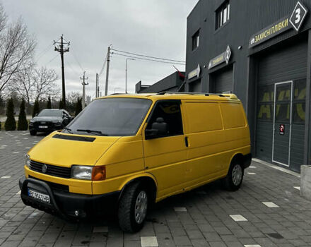 Желтый Фольксваген Transporter, объемом двигателя 1.9 л и пробегом 286 тыс. км за 4000 $, фото 7 на Automoto.ua