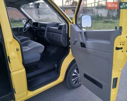 Желтый Фольксваген Transporter, объемом двигателя 1.9 л и пробегом 300 тыс. км за 5300 $, фото 27 на Automoto.ua